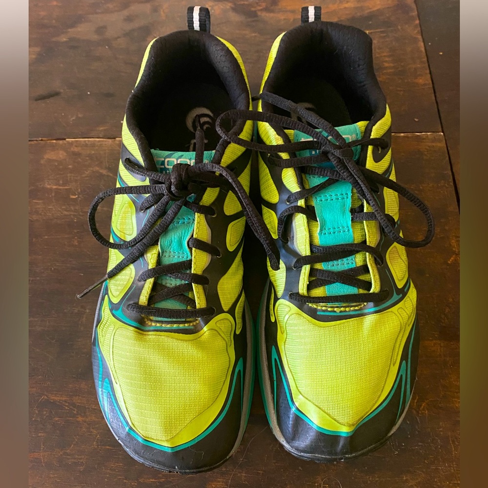 Women’s Topo Athletic Fli-Lyte Road Running Shoe - size 8